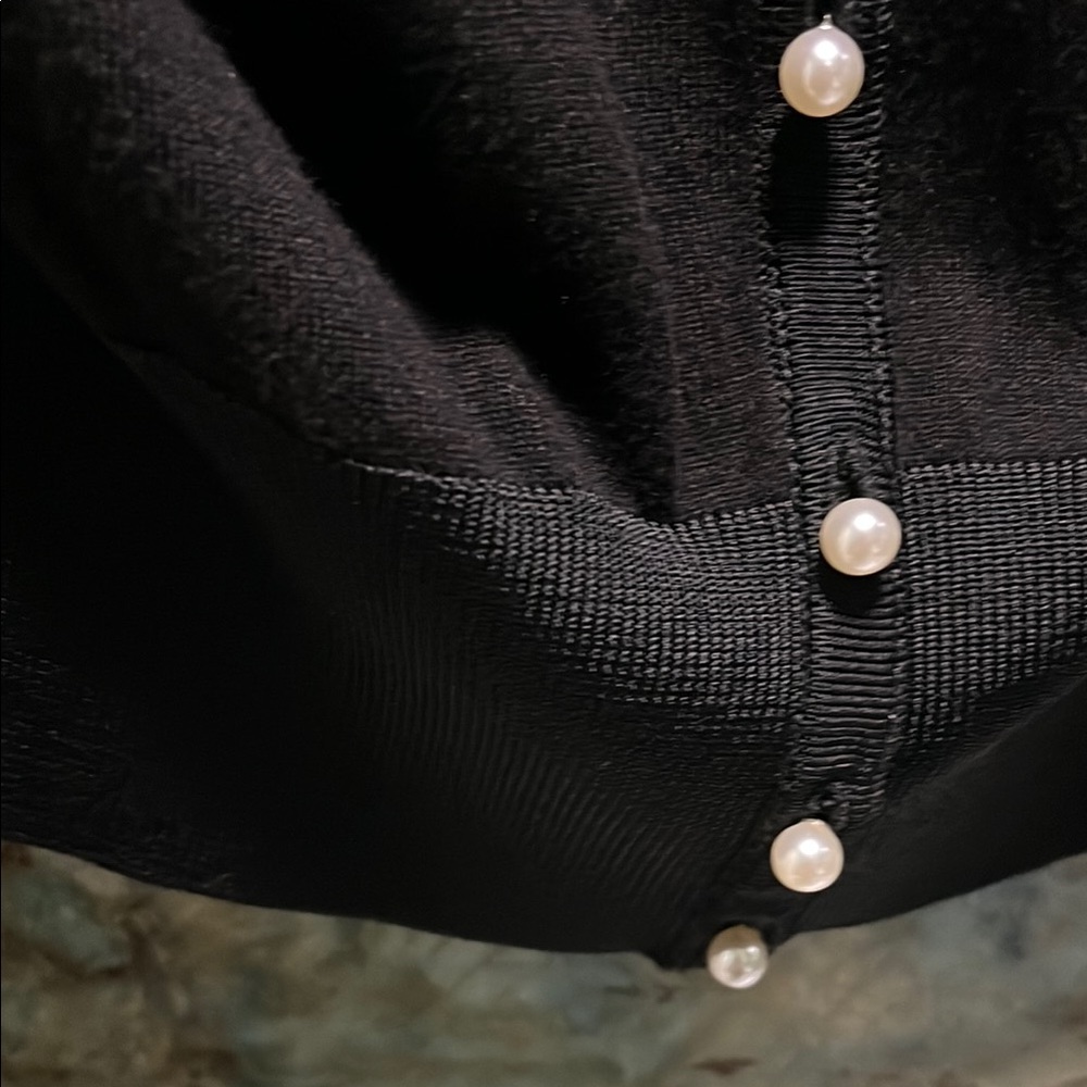 SOLD EUC White House Black Market Black Top - Picture 2 of 4